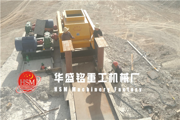 雙齒輥破碎機圖片